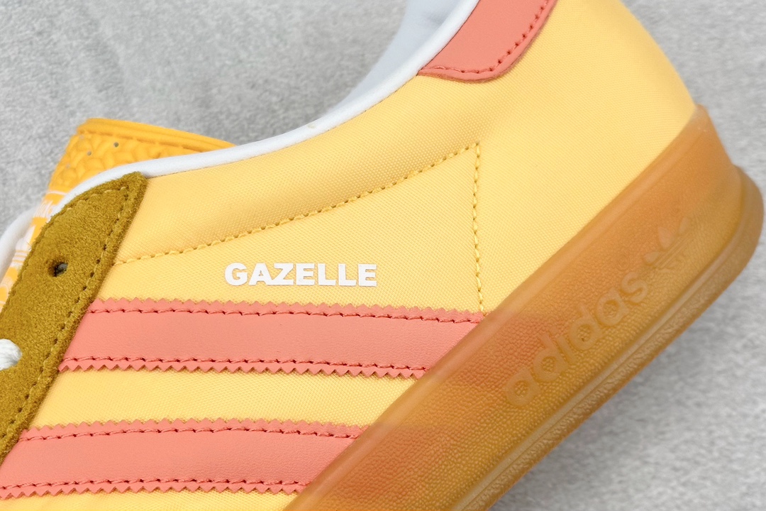 210 H11版 Adidas Originals Gazelle Indoor 三叶草复古防滑耐磨低帮板鞋   IE2959