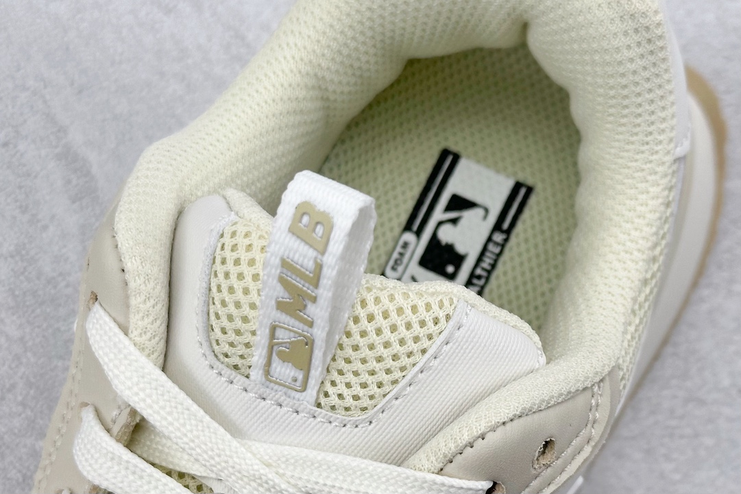 MLB Chunky Runner 2024S Retro Print Daddy Shoes Series Low-top Lightweight Height-enhanced Thick-soled All-match Casual Sports Jogging Shoes