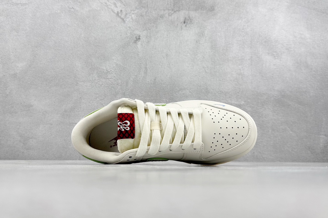 Nike SB Dunk Low x Louis Vuitton NYC Dragon Year Limited Edition Off-White Hook CF3688-001