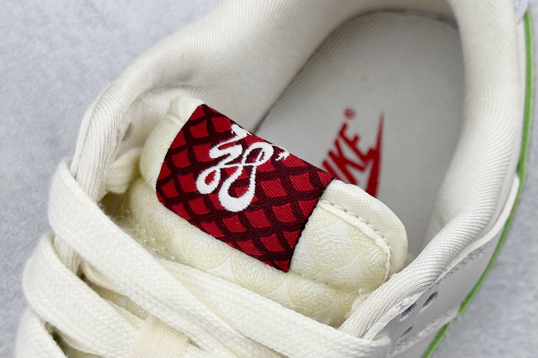 Nike SB Dunk Low x Louis Vuitton NYC Dragon Year Limited Edition Off-White Hook CF3688-001
