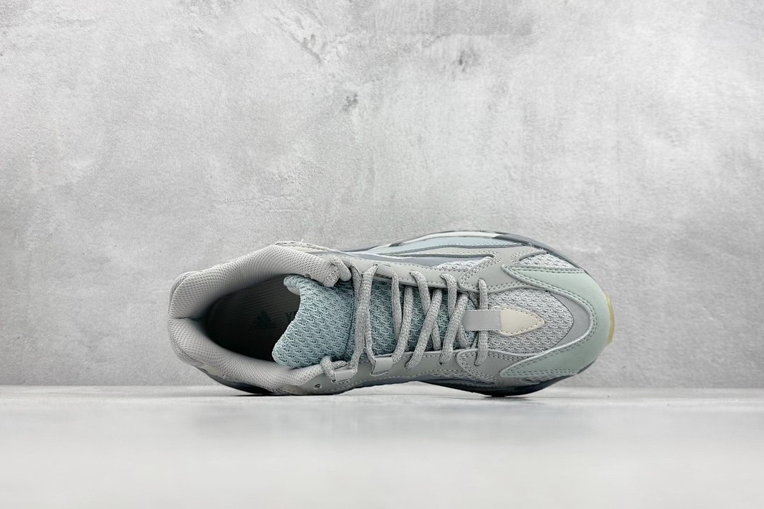 OAD Adidas YEEZY Boo700V2 Kanye Yeezy 700 FW2549