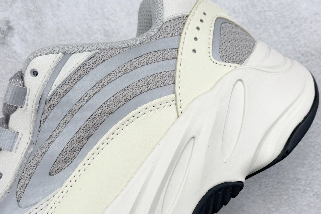 OAD Adidas YEEZY Boo700V2 Kanye Yeezy 700 EF2829
