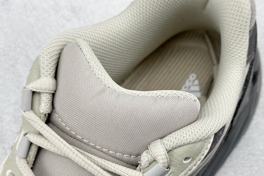 OAD Adidas YEEZY Boo700V2 Kanye Yeezy 700 FU7914
