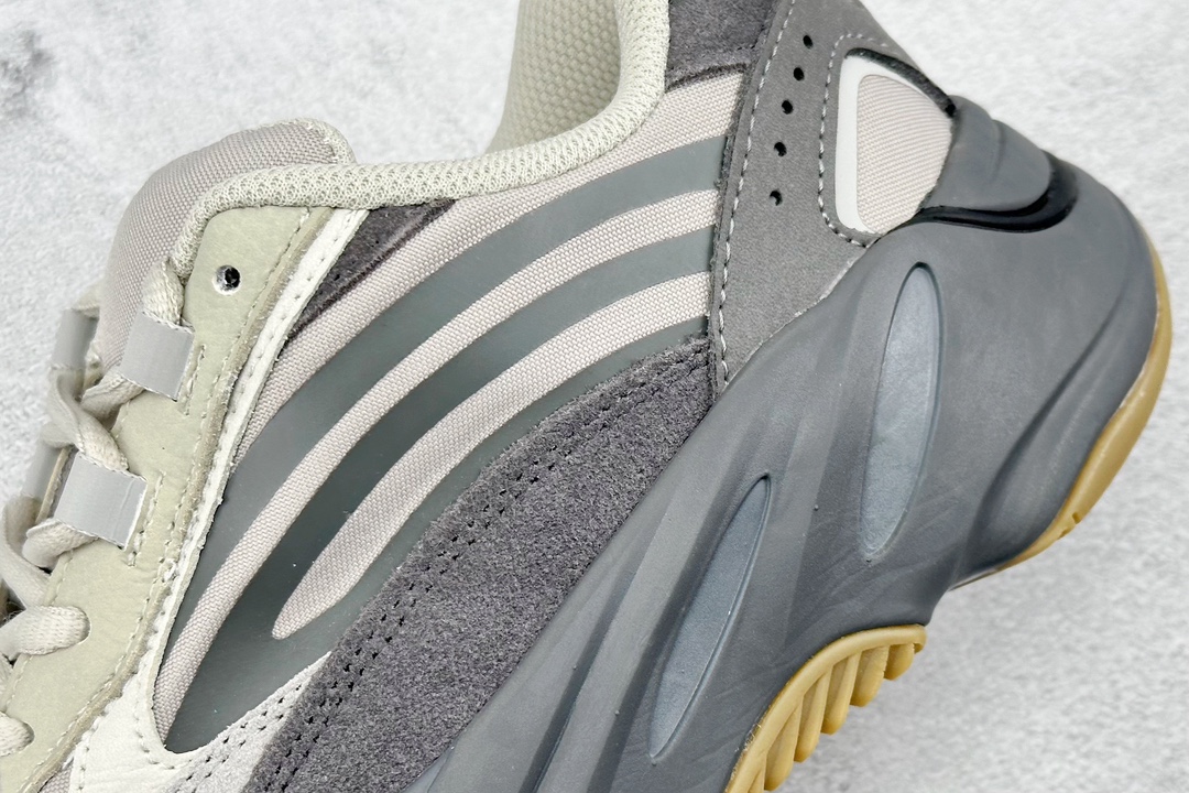 OAD Adidas YEEZY Boo700V2 Kanye Yeezy 700 FU7914