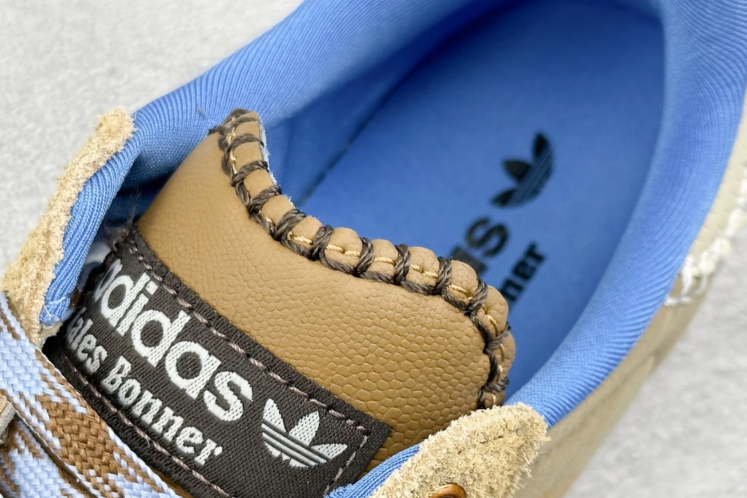 Adidas Originals Samba Classic”Tan/White/Gum” Samba dance shoes ”Jointly branded milk tea yellow, milk white and blue raw rubber sole” IH3261
