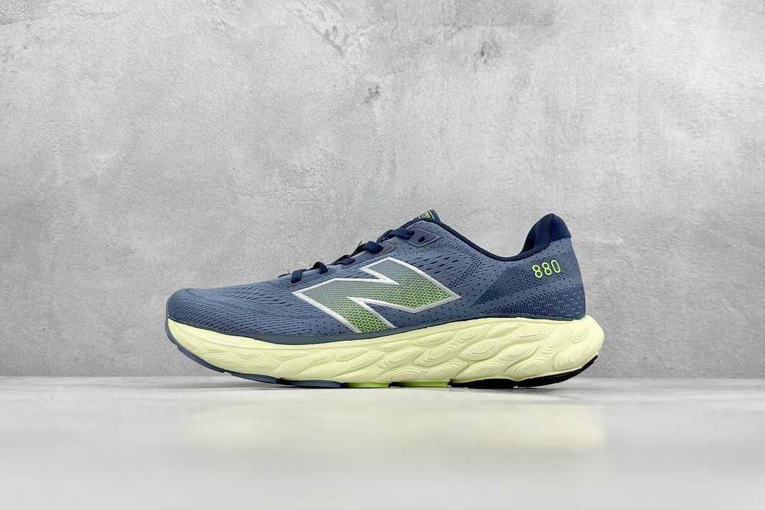 200 New Balance 880系列 轻化透气复古休闲运动慢跑鞋 M880G14