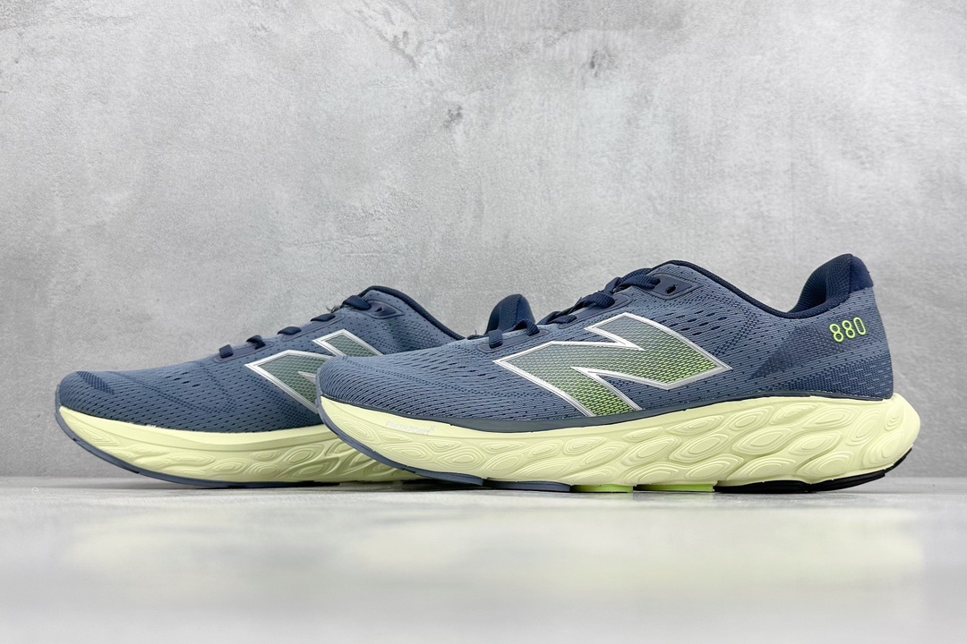 200 New Balance 880系列 轻化透气复古休闲运动慢跑鞋 M880G14