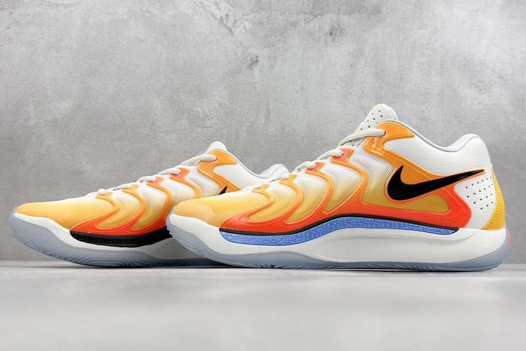 260 Nike Zoom KD 17 EP 延续了前代那种偏臃肿的鞋型  FJ9487-700