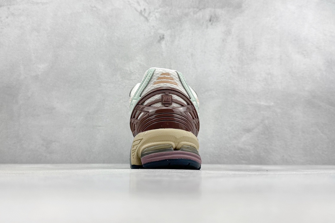 200 Kw版 New Balance NB 1906R M1906ND