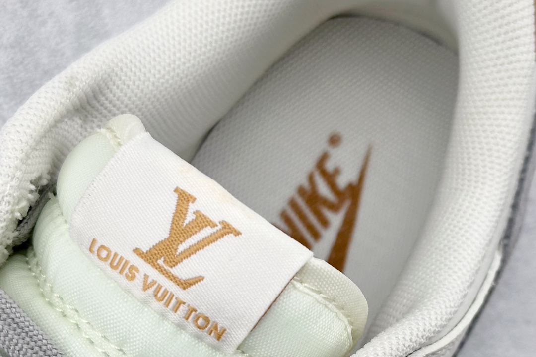 280 Nike SB Dunk Low x Louis Vuitton 米白灰三钩 FC1688-191