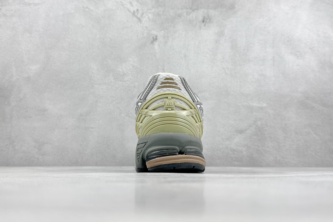 200 Kw版 New Balance NB 1906R M1906NB