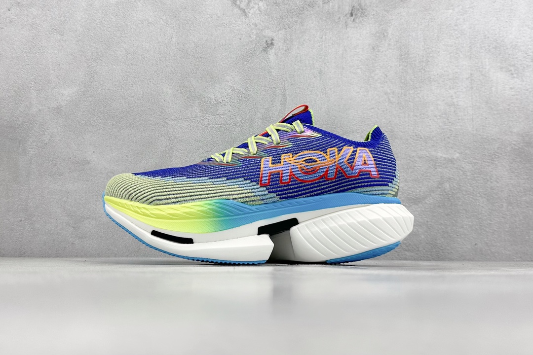 240 HOKA U CIELO X1 新一代旗舰竞速运动跑鞋