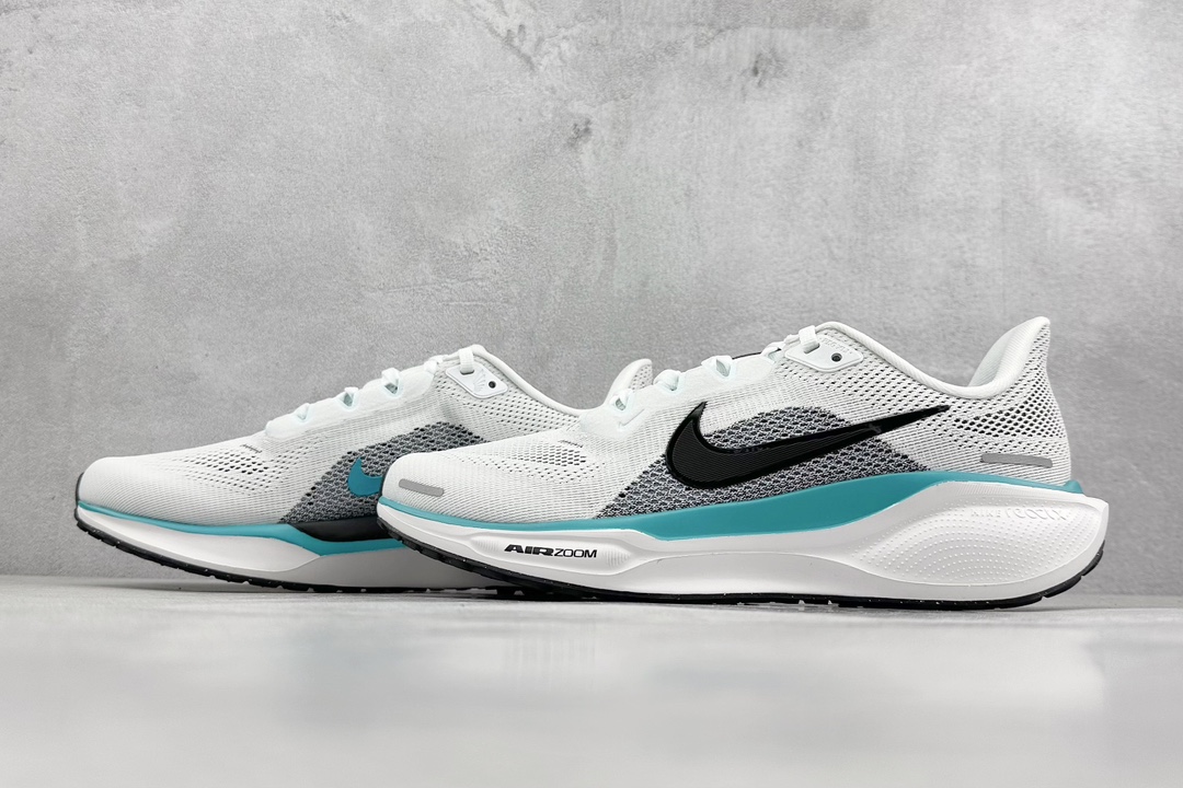 RS版 NK Air Zoom Pegasus 41鞋面采用外层由韧性纱线+内层网眼布的设计，在确保稳定