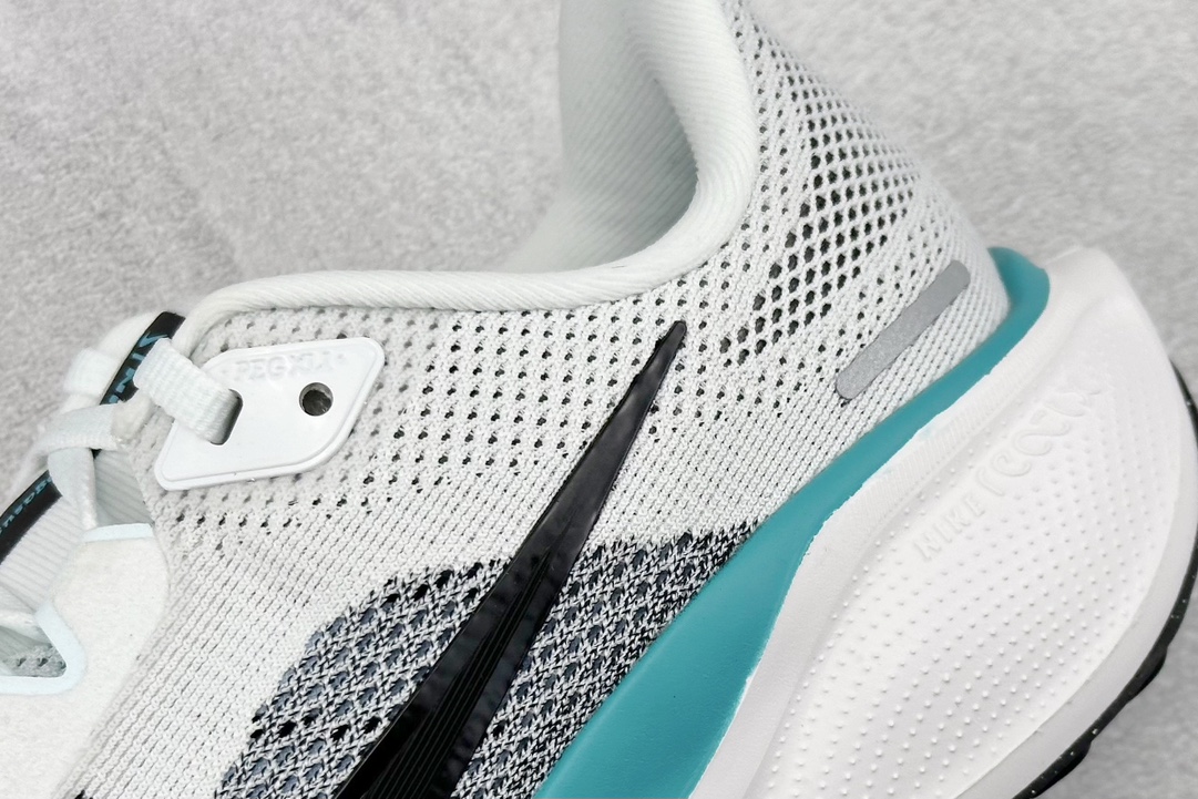 RS版 NK Air Zoom Pegasus 41鞋面采用外层由韧性纱线+内层网眼布的设计，在确保稳定