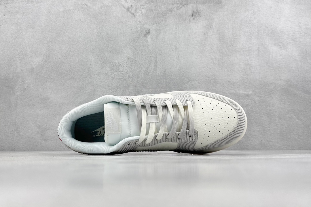 280 Nike SB Dunk Low Supreme联名  FC1688-143