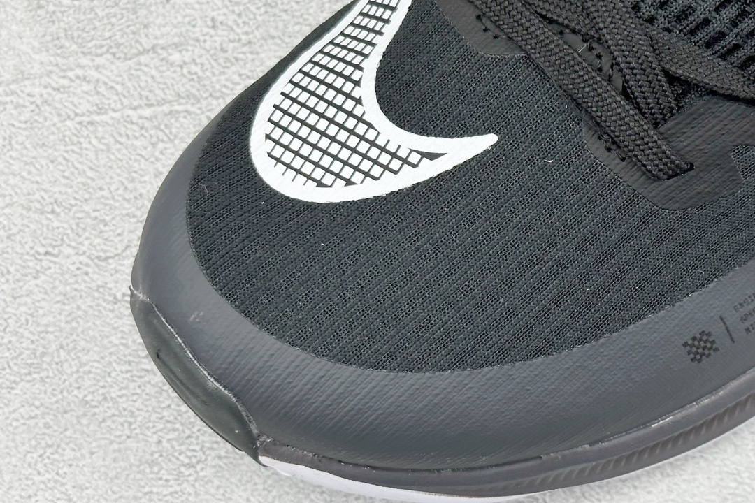 RS版 NIKE AIR Zoom RIVAL Fly 3. 超轻跑步鞋织物减震轻盈跑步鞋 该鞋款专为训