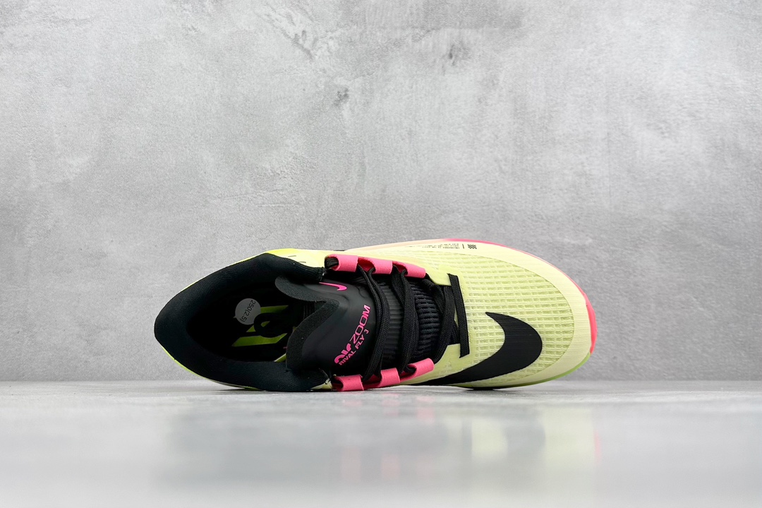 RS版 NIKE AIR Zoom RIVAL Fly 3. 超轻跑步鞋织物减震轻盈跑步鞋 该鞋款专为训