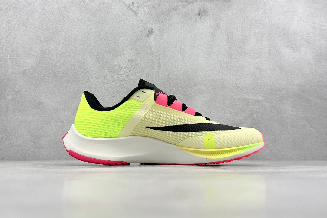 RS版 NIKE AIR Zoom RIVAL Fly 3. 超轻跑步鞋织物减震轻盈跑步鞋 该鞋款专为训