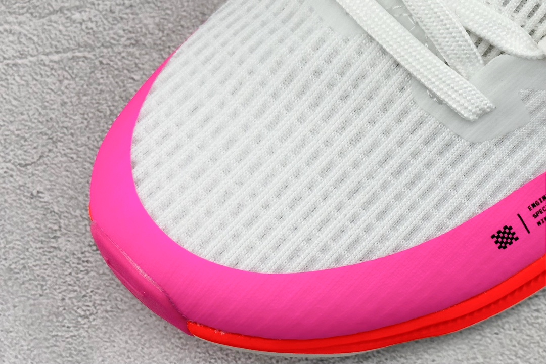 RS版 NIKE AIR Zoom RIVAL Fly 3. 超轻跑步鞋织物减震轻盈跑步鞋 该鞋款专为训