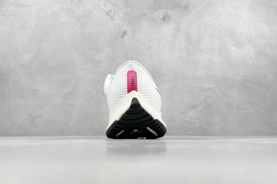 RS版 NIKE AIR Zoom RIVAL Fly 3. 超轻跑步鞋织物减震轻盈跑步鞋 该鞋款专为训
