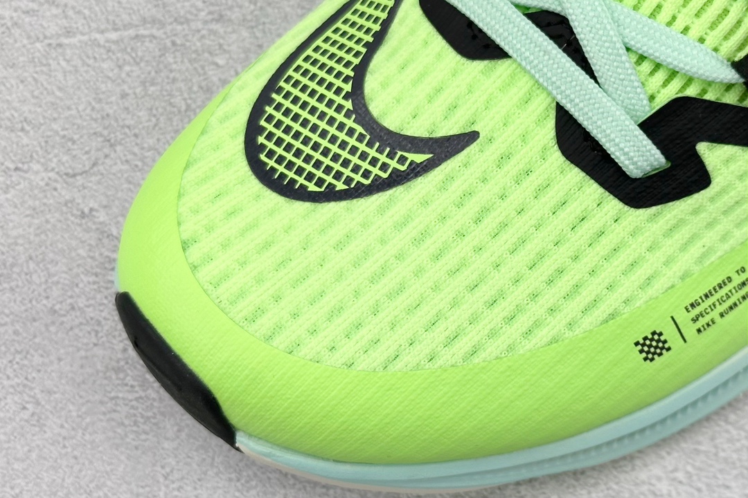 RS版 NIKE AIR Zoom RIVAL Fly 3. 超轻跑步鞋织物减震轻盈跑步鞋 该鞋款专为训