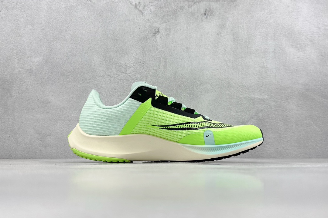RS版 NIKE AIR Zoom RIVAL Fly 3. 超轻跑步鞋织物减震轻盈跑步鞋 该鞋款专为训