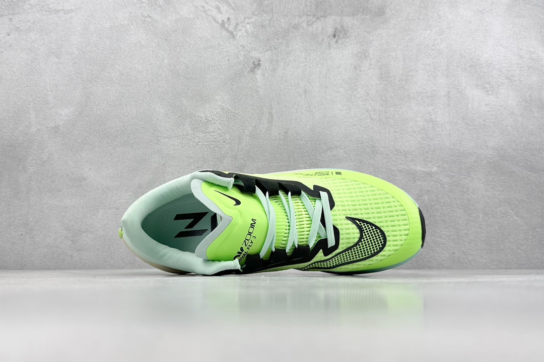 RS版 NIKE AIR Zoom RIVAL Fly 3. 超轻跑步鞋织物减震轻盈跑步鞋 该鞋款专为训