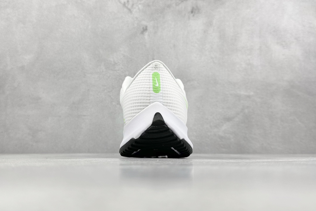 RS版 NIKE AIR Zoom RIVAL Fly 3. 超轻跑步鞋织物减震轻盈跑步鞋 该鞋款专为训