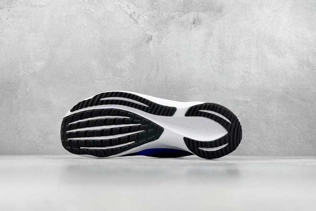 RS版 NIKE AIR Zoom RIVAL Fly 3. 超轻跑步鞋织物减震轻盈跑步鞋 该鞋款专为训