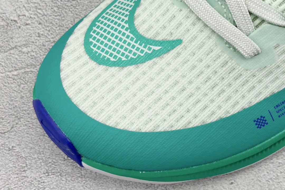 RS版 NIKE AIR Zoom RIVAL Fly 3. 超轻跑步鞋织物减震轻盈跑步鞋 该鞋款专为训