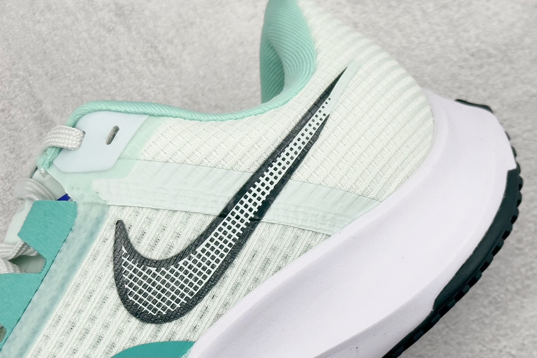RS版 NIKE AIR Zoom RIVAL Fly 3. 超轻跑步鞋织物减震轻盈跑步鞋 该鞋款专为训