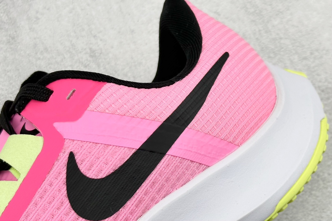 RS版 NIKE AIR Zoom RIVAL Fly 3. 超轻跑步鞋织物减震轻盈跑步鞋 该鞋款专为训