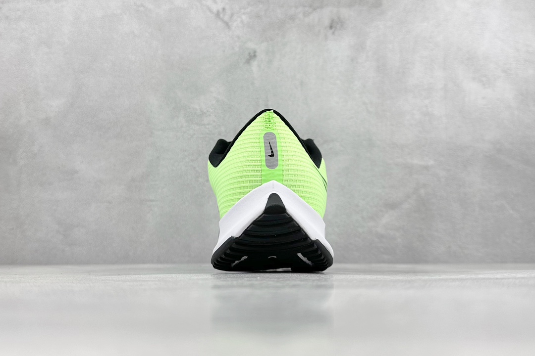 RS版 NIKE AIR Zoom RIVAL Fly 3. 超轻跑步鞋织物减震轻盈跑步鞋 该鞋款专为训