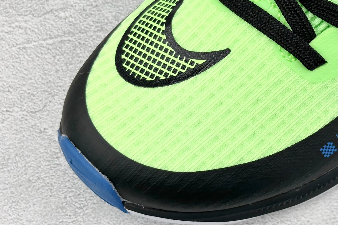 RS版 NIKE AIR Zoom RIVAL Fly 3. 超轻跑步鞋织物减震轻盈跑步鞋 该鞋款专为训