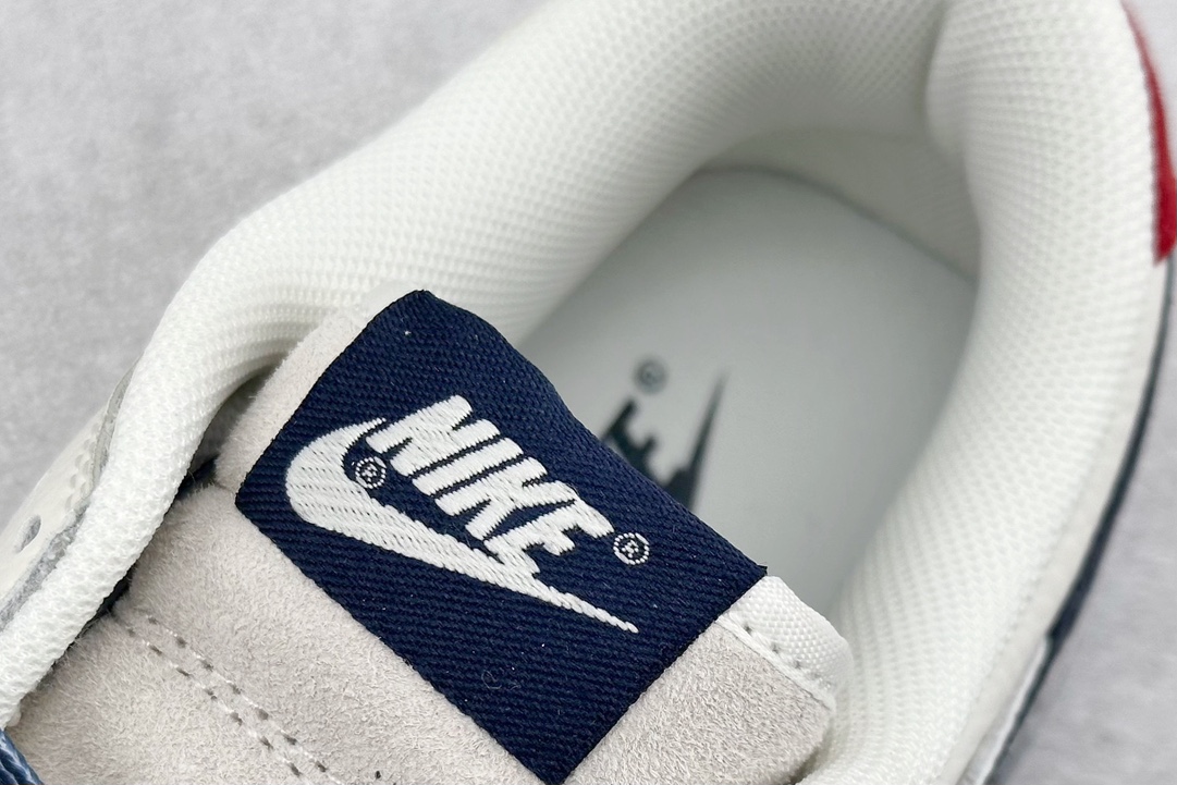 280 Supreme x Nike Dunk Low 米蓝滑板鞋 FC1688-142
