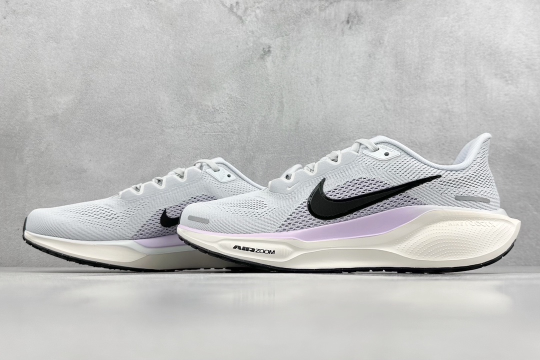 RS版 NK Air Zoom Pegasus 41鞋面采用外层由韧性纱线+内层网眼布的设计，在确保稳定