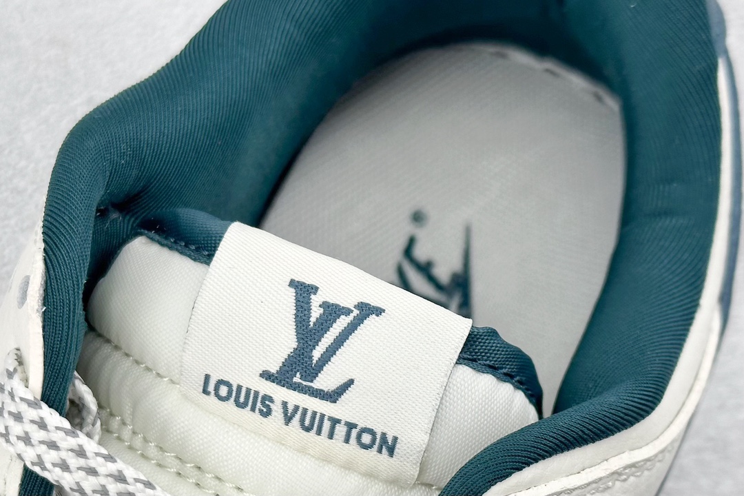 280 Nike SB Dunk Low x Louis Vuitton 白藏青满天星 CF3688-004