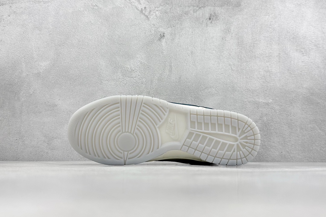 280 Nike SB Dunk Low x Louis Vuitton 白藏青满天星 CF3688-004