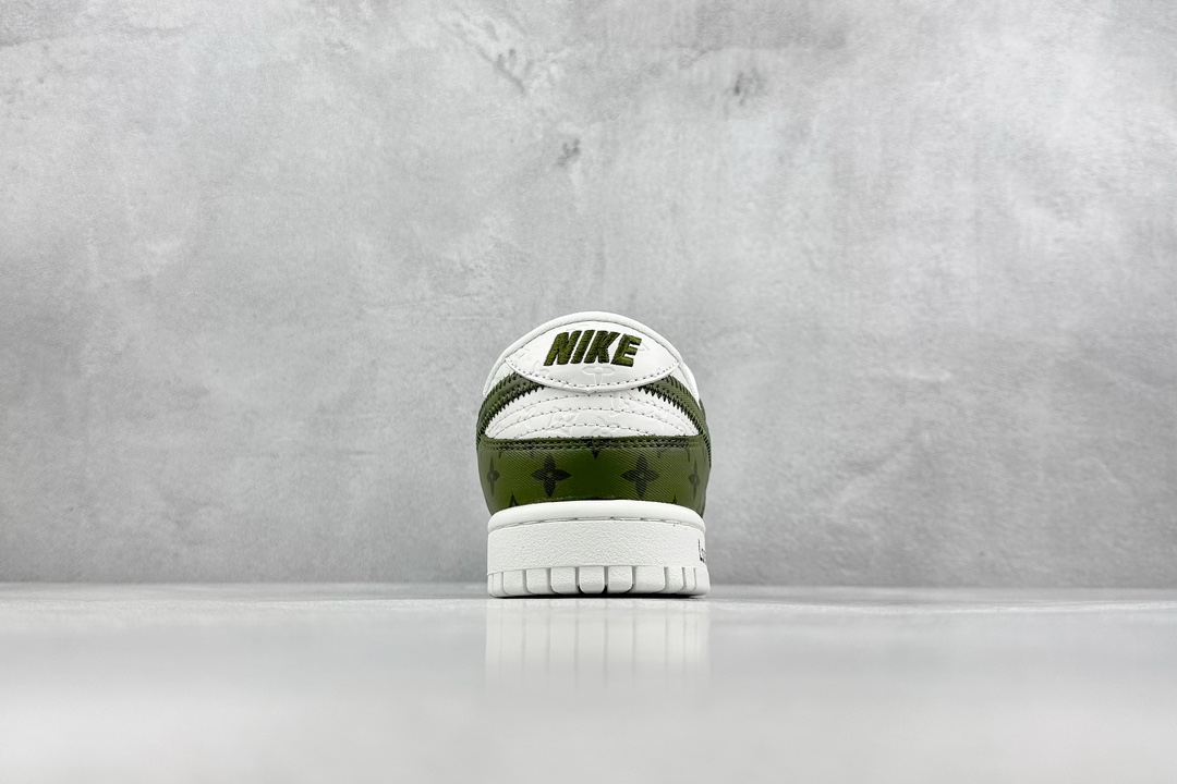 300 Nike SB Dunk Low x Louis Vuitton 白绿满印 DQ1098-362