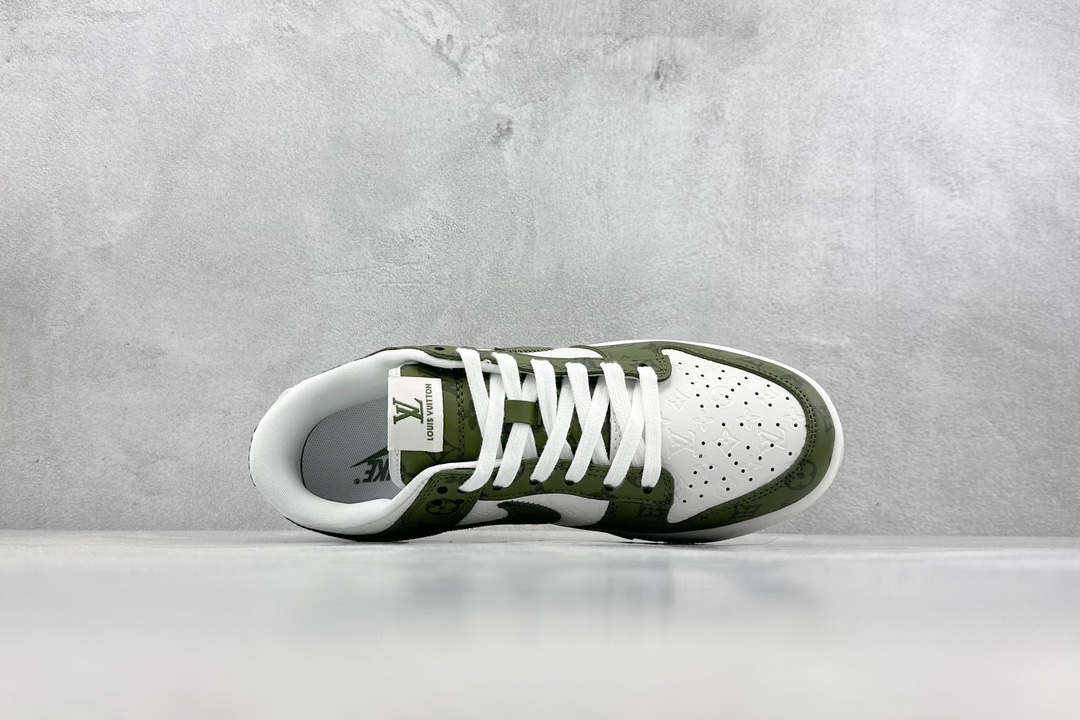 300 Nike SB Dunk Low x Louis Vuitton 白绿满印 DQ1098-362