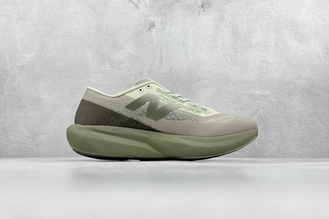 180 New Balance FuelCell SuperComp Trainer V2 新百伦NB系列超轻量化低帮休闲运动慢跑鞋 MFCXLF4