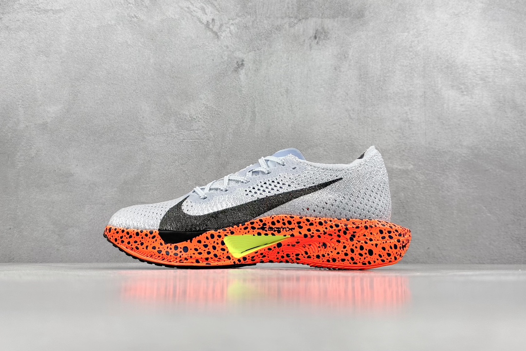 350 Nike ZoomX Vaporfly NEXT%3 减震马拉松跑步鞋  FV2305-900
