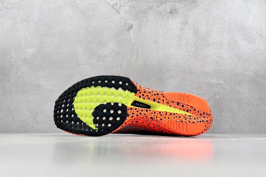 350 Nike ZoomX Vaporfly NEXT%3 减震马拉松跑步鞋  FV2305-900