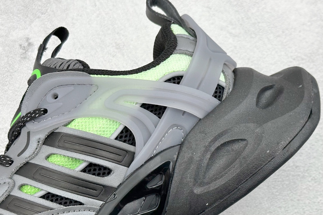 220 YH Adidas VENTO XLG DELUXE 潮流前卫科技 休闲运动老爹鞋  JP5764