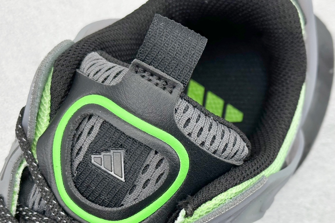 220 YH Adidas VENTO XLG DELUXE 潮流前卫科技 休闲运动老爹鞋  JP5764