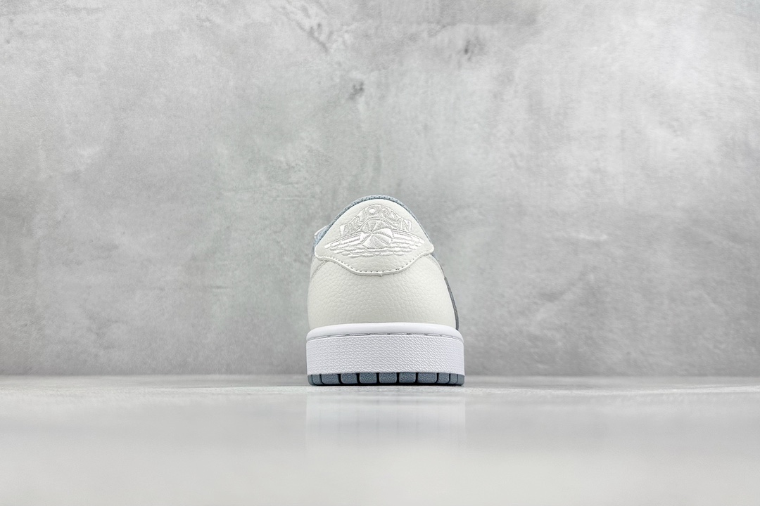 220 Travis Scott x Fragment x Air Jordan 1 Low TS联名倒勾低帮板鞋 DM7866-888