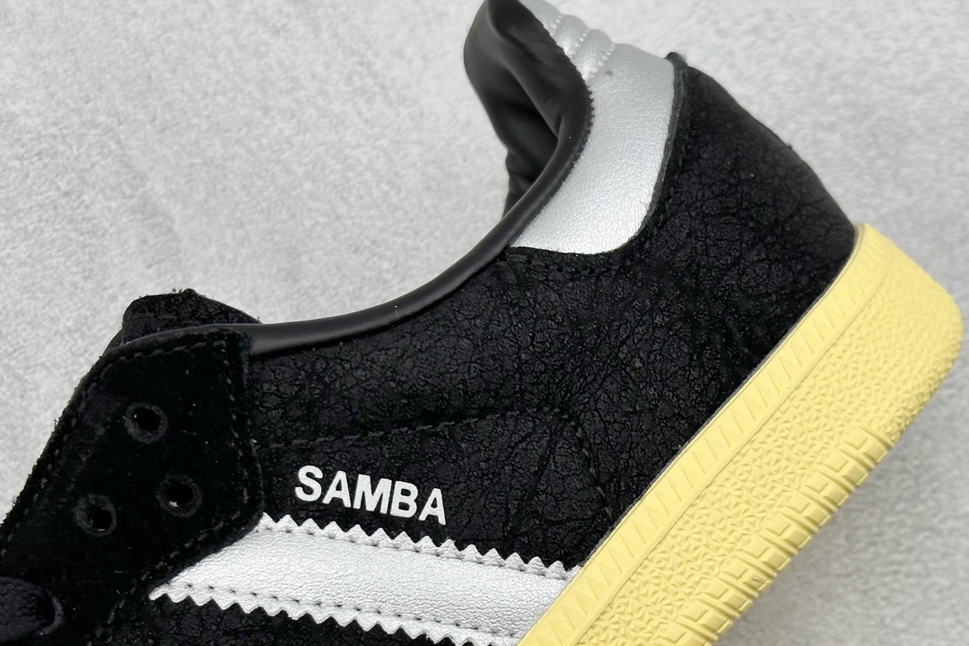 adidas originals Samba OG 桑巴舞系列复古经典轻便板鞋 IE8128