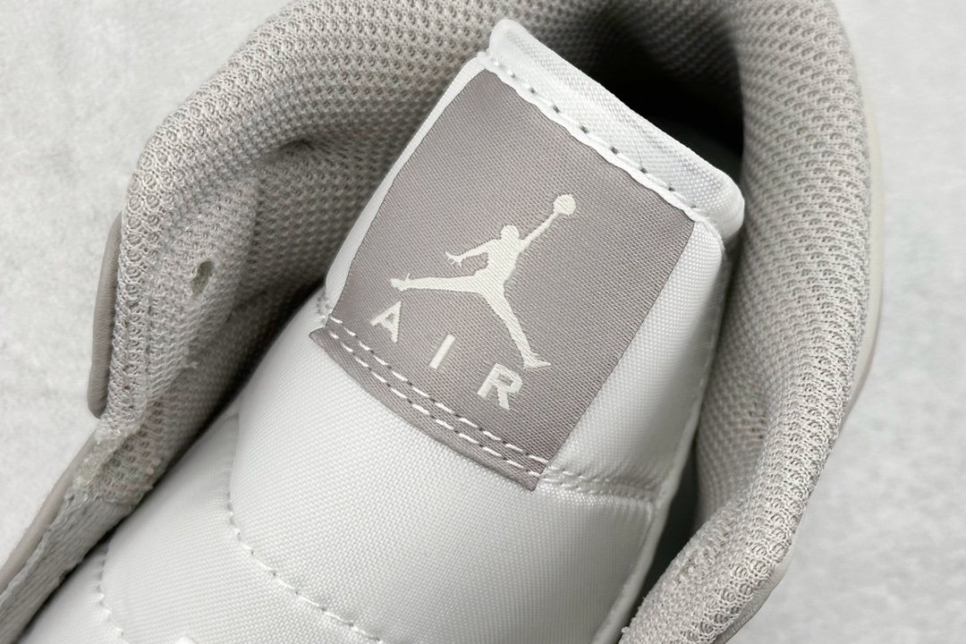 VT性价比 Jordan Air Jordan 1 mid ”linen” 麻布奶油 浅骨色  554724-082