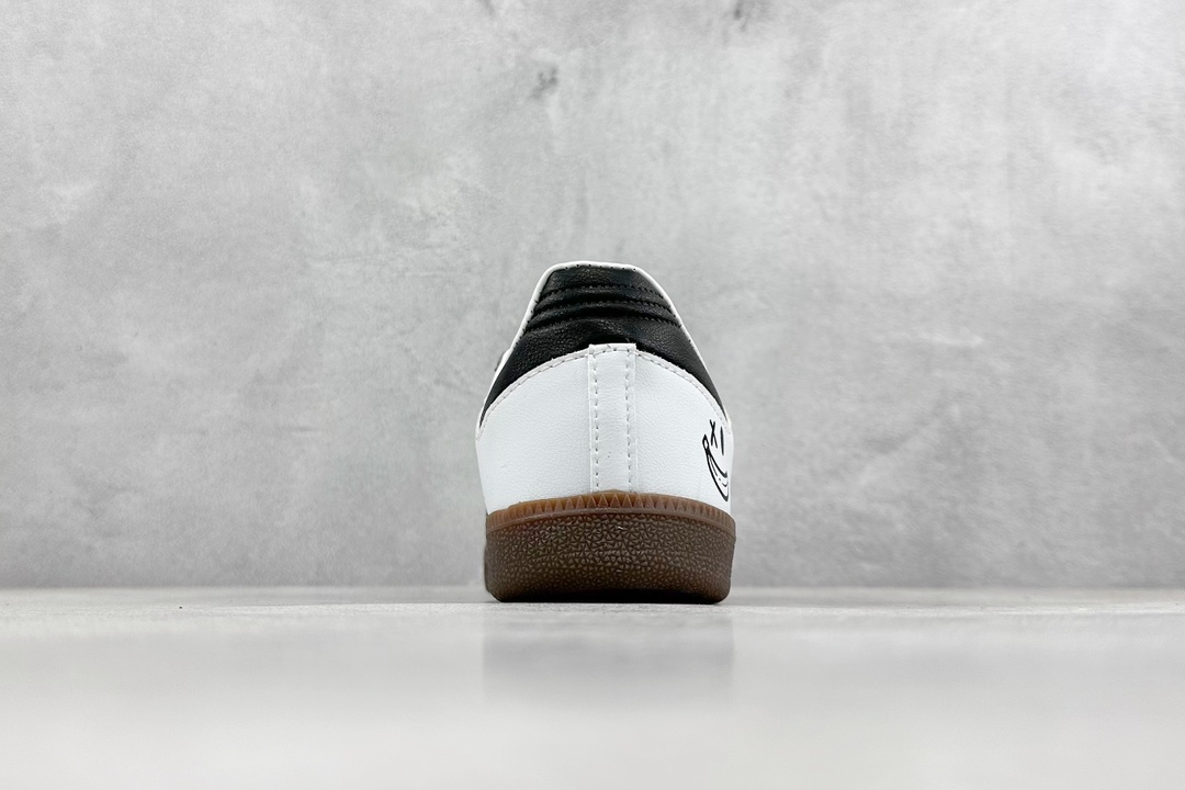 adidas originals Samba OG 黑白 复古经典轻便板鞋  IG1024