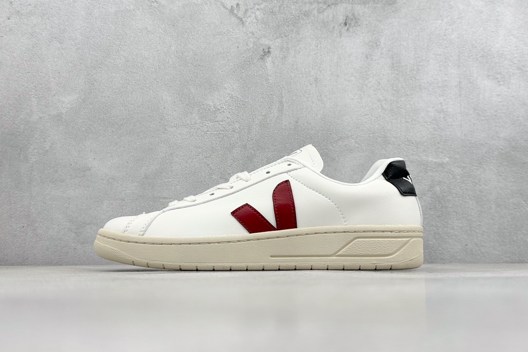 Veja Leather Extra Sneakers 法国国民V字经典小白板鞋